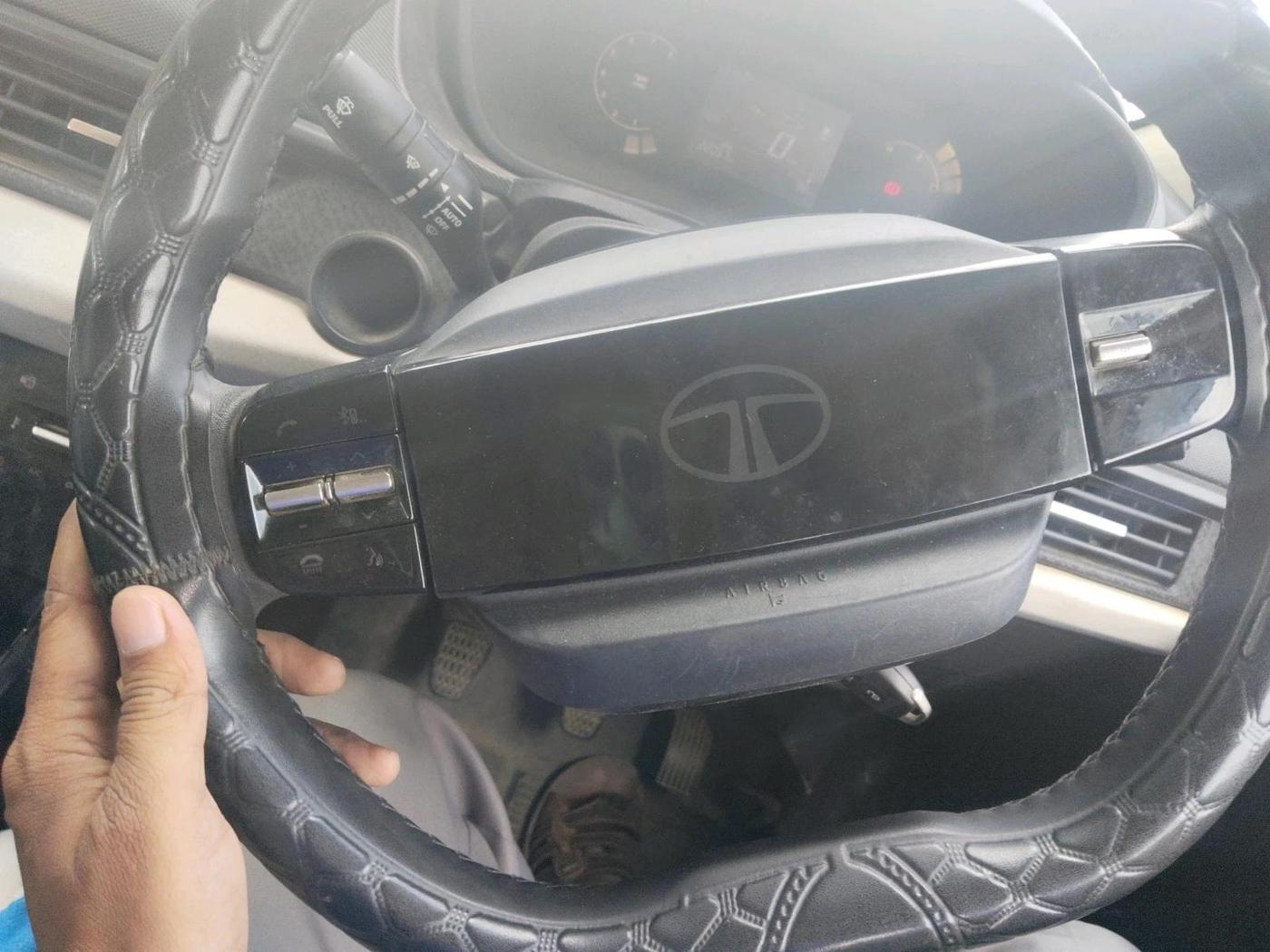 2024 Tata NEXON PURE 1.2 PETROL, Petrol, Manual, 22,057 km, interior