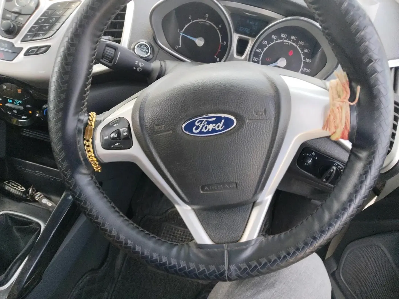 2017 Ford Ecosport TITANIUM 1.5L DIESEL, Diesel, Manual, 1,16,596 km, interior
