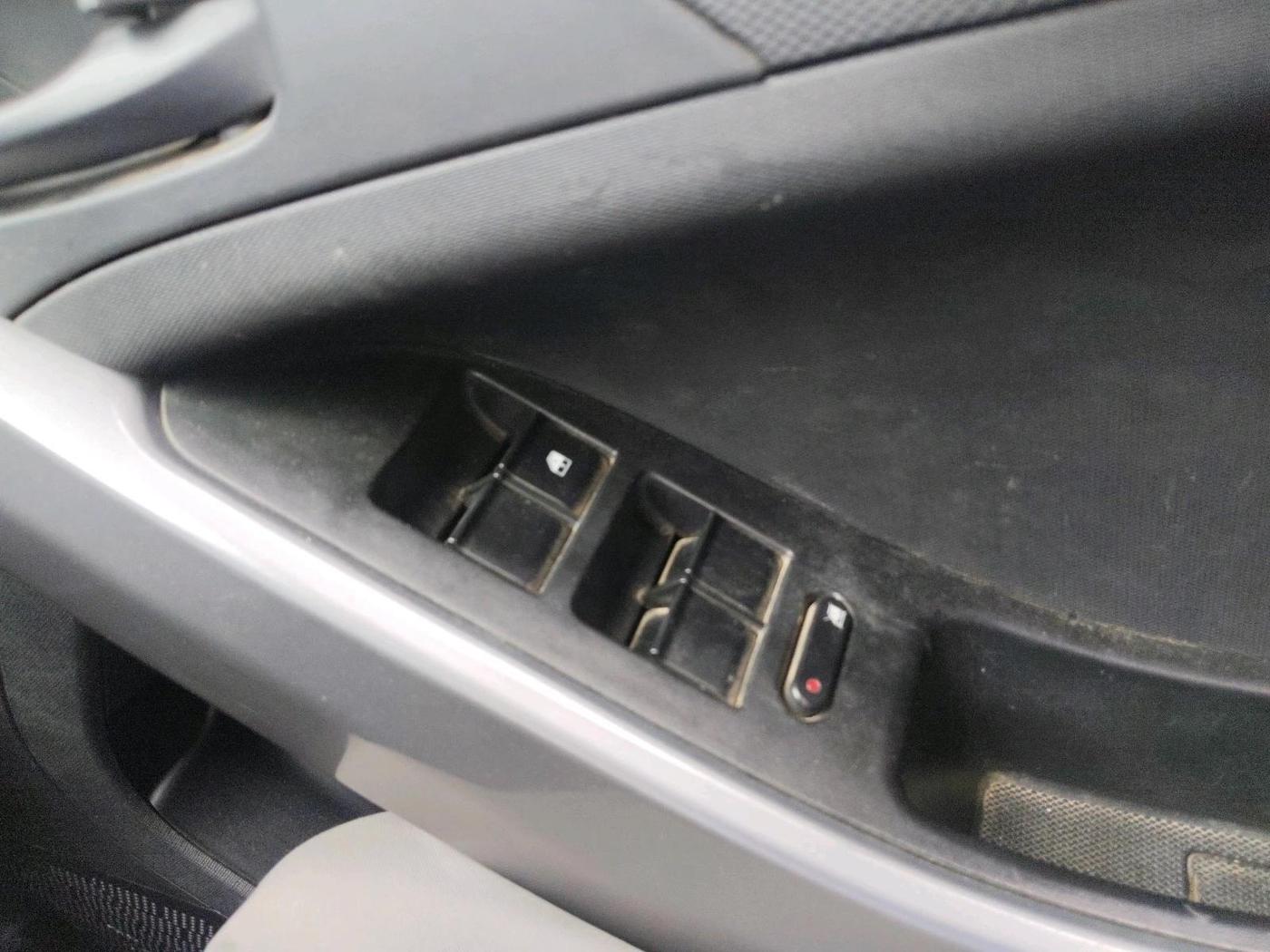 2023 Tata NEXON XM SUNROOF PETROL, Petrol, Manual, 29,694 km, interior