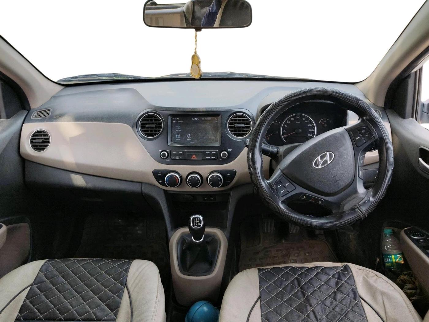 2019 Hyundai Grand i10 SPORTZ 1.2 KAPPA VTVT, Petrol, Manual, 1,20,917 km, interior