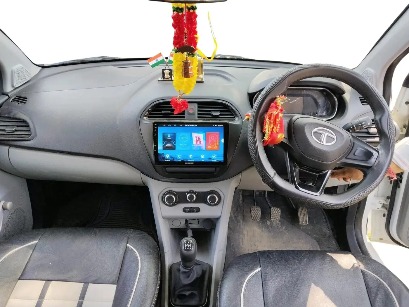 2022 Tata Tiago XE PETROL, Petrol, Manual, 15,094 km, interior