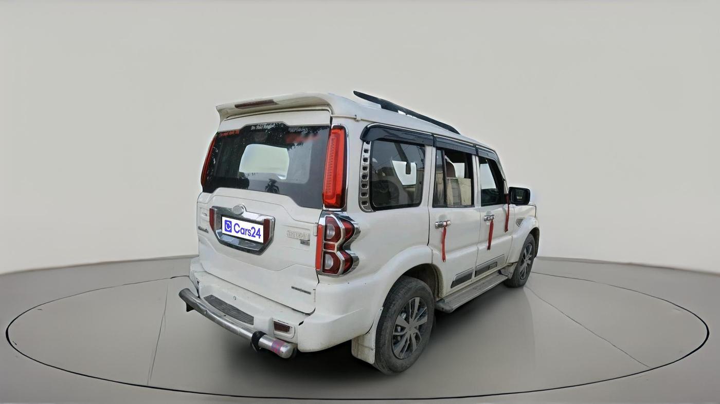 2017 Mahindra Scorpio S4, Diesel, Manual, 18,214 km, exterior