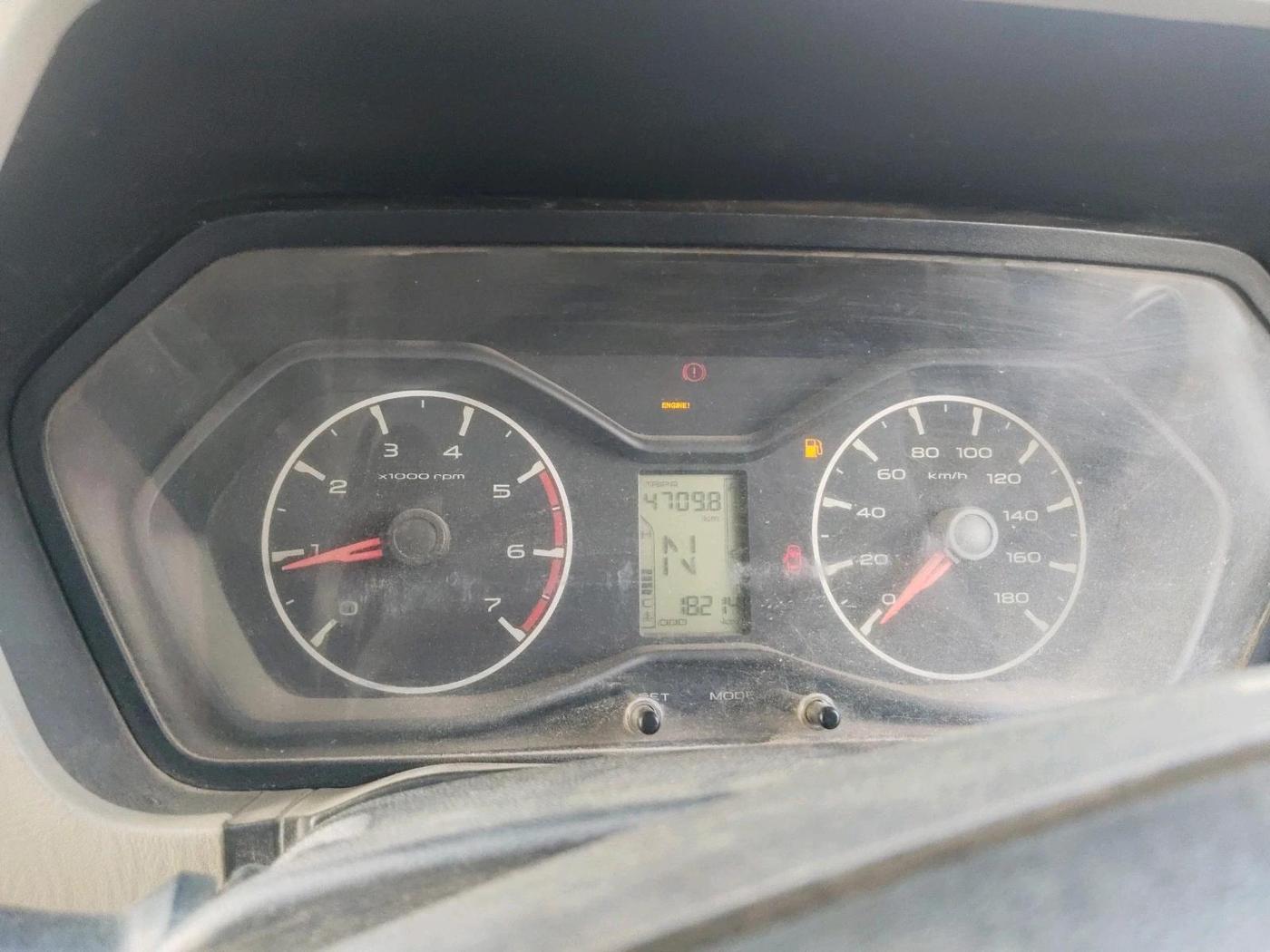 2017 Mahindra Scorpio S4, Diesel, Manual, 18,214 km, interior