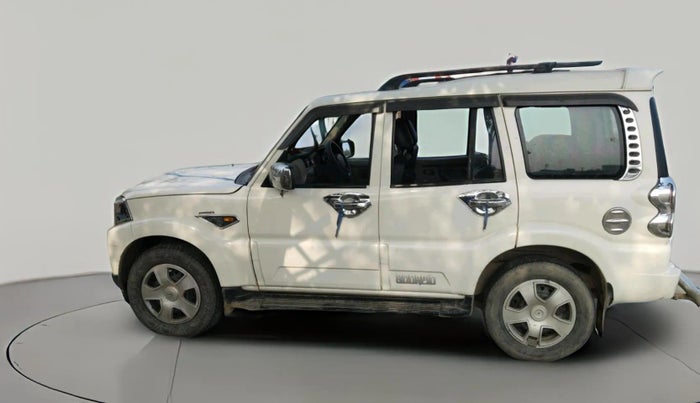 2017 Mahindra Scorpio S6 PLUS, Diesel, Manual, 1,18,986 km, exterior