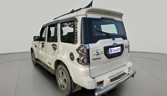 2017 Mahindra Scorpio S6 PLUS, Diesel, Manual, 1,18,986 km, exterior