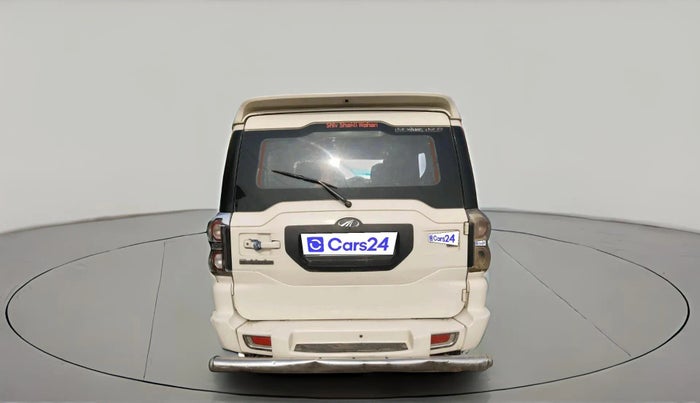 2017 Mahindra Scorpio S6 PLUS, Diesel, Manual, 1,18,986 km, exterior