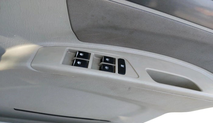 2017 Mahindra Scorpio S6 PLUS, Diesel, Manual, 1,18,986 km, interior