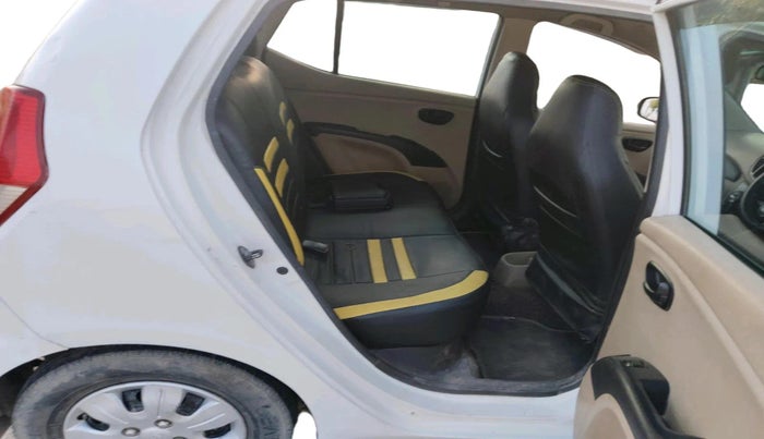 2010 Hyundai i10 MAGNA 1.2, Petrol, Manual, 1,02,436 km, interior