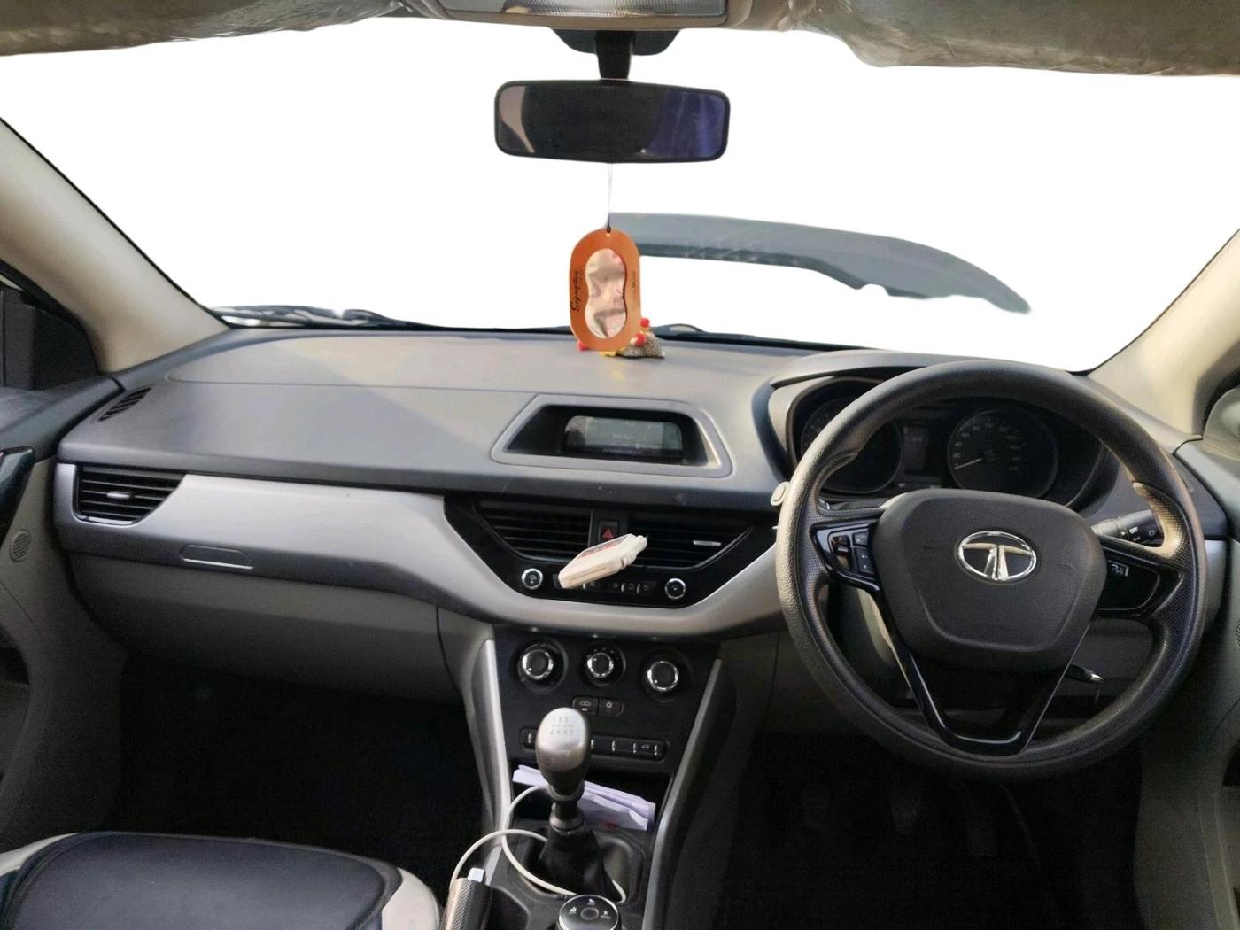 2018 Tata NEXON XM PETROL, Petrol, Manual, 82,915 km, interior