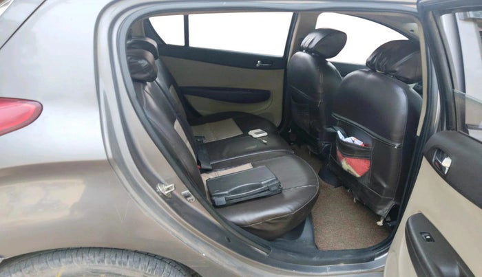 2013 Hyundai Grand i10 SPORTZ 1.2 KAPPA VTVT, Petrol, Manual, 1,09,909 km, interior