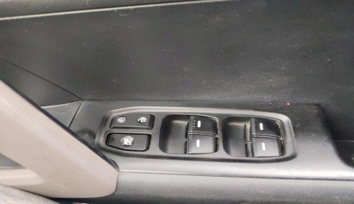 2018 Hyundai Creta E PLUS 1.6 PETROL, Petrol, Manual, 81,018 km, interior