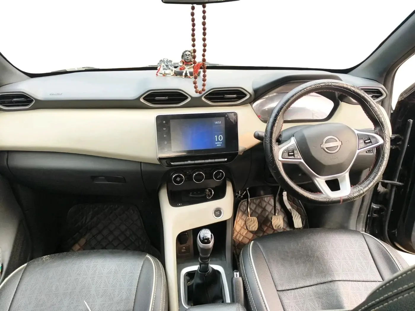 2022 Nissan MAGNITE XV MT, Petrol, Manual, 30,069 km, interior