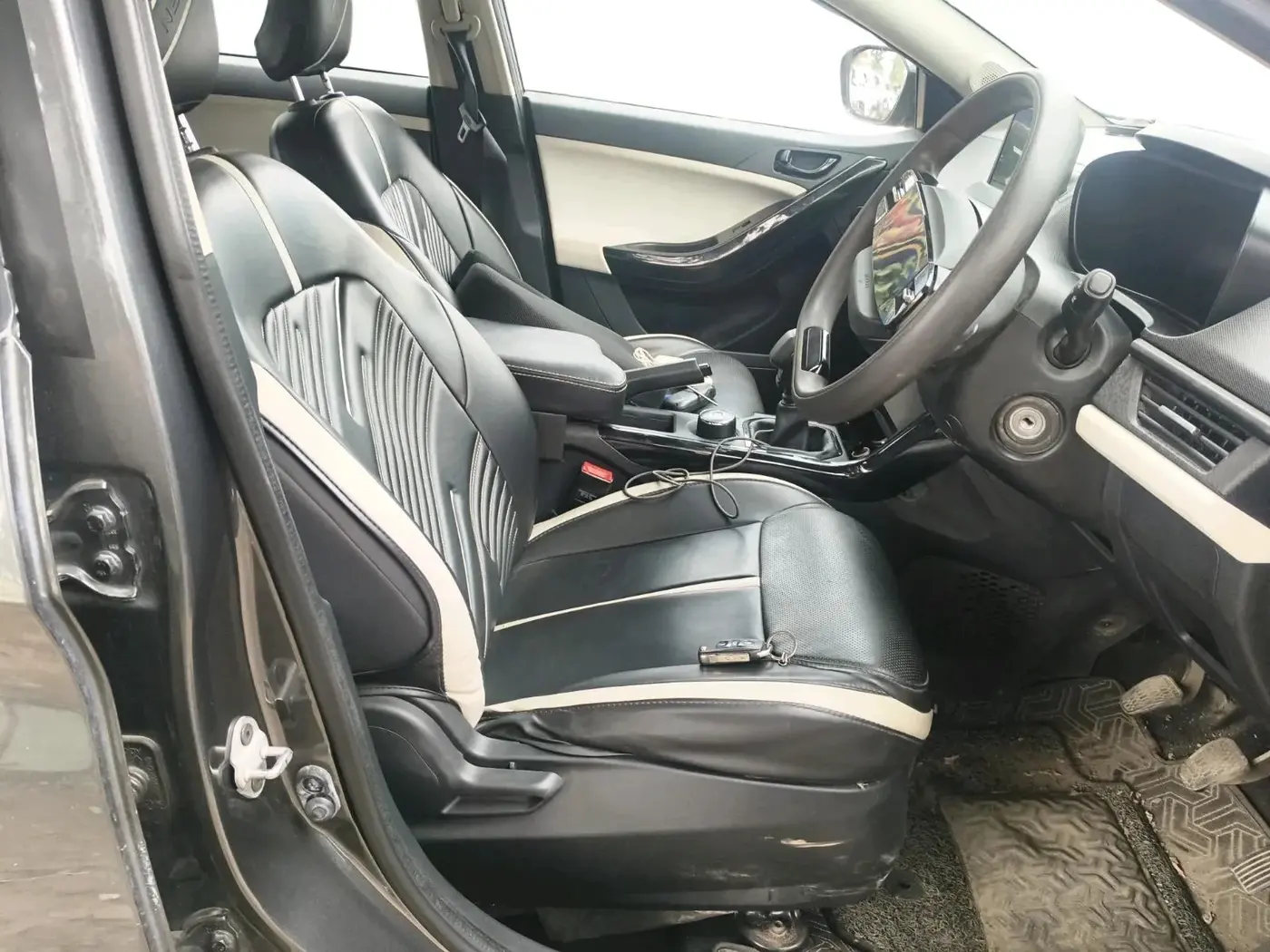 2024 Tata NEXON PURE 1.2 PETROL, Petrol, Manual, 53,842 km, interior