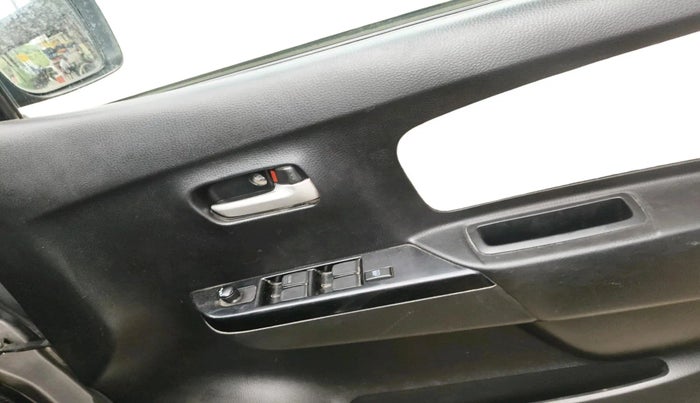 2018 Maruti Wagon R 1.0 VXI, Petrol, Manual, 75,767 km, interior