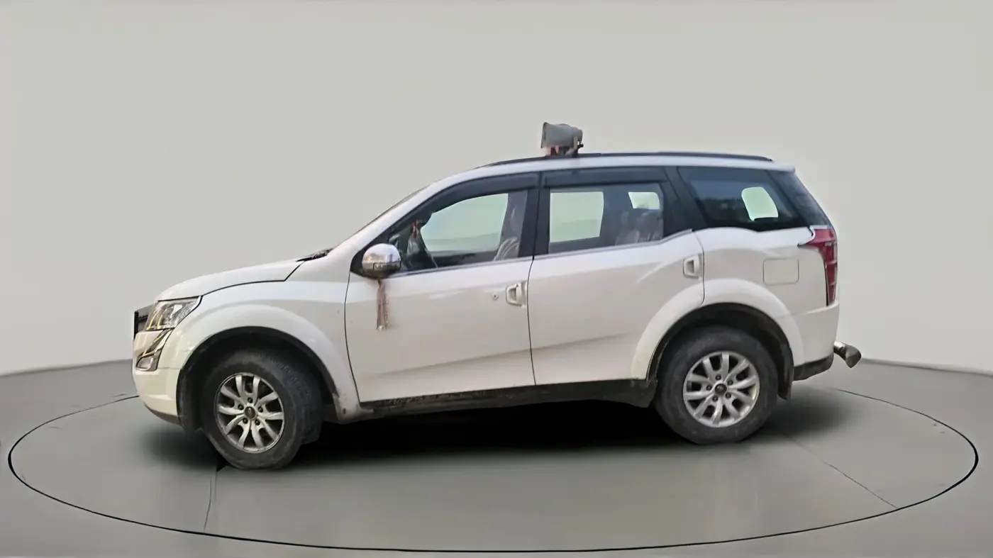 2016 Mahindra XUV500 W10, Diesel, Manual, 89,000 km, exterior