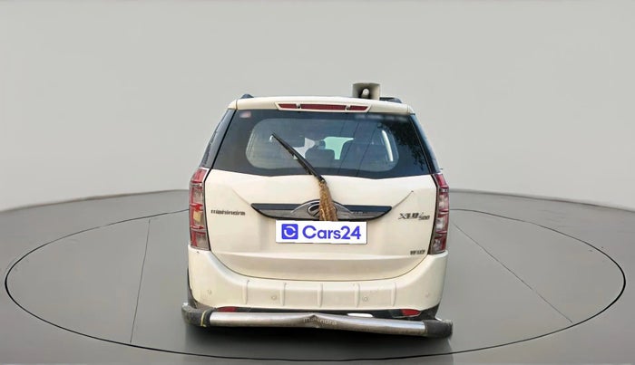 2016 Mahindra XUV500 W10, Diesel, Manual, 87,395 km, exterior