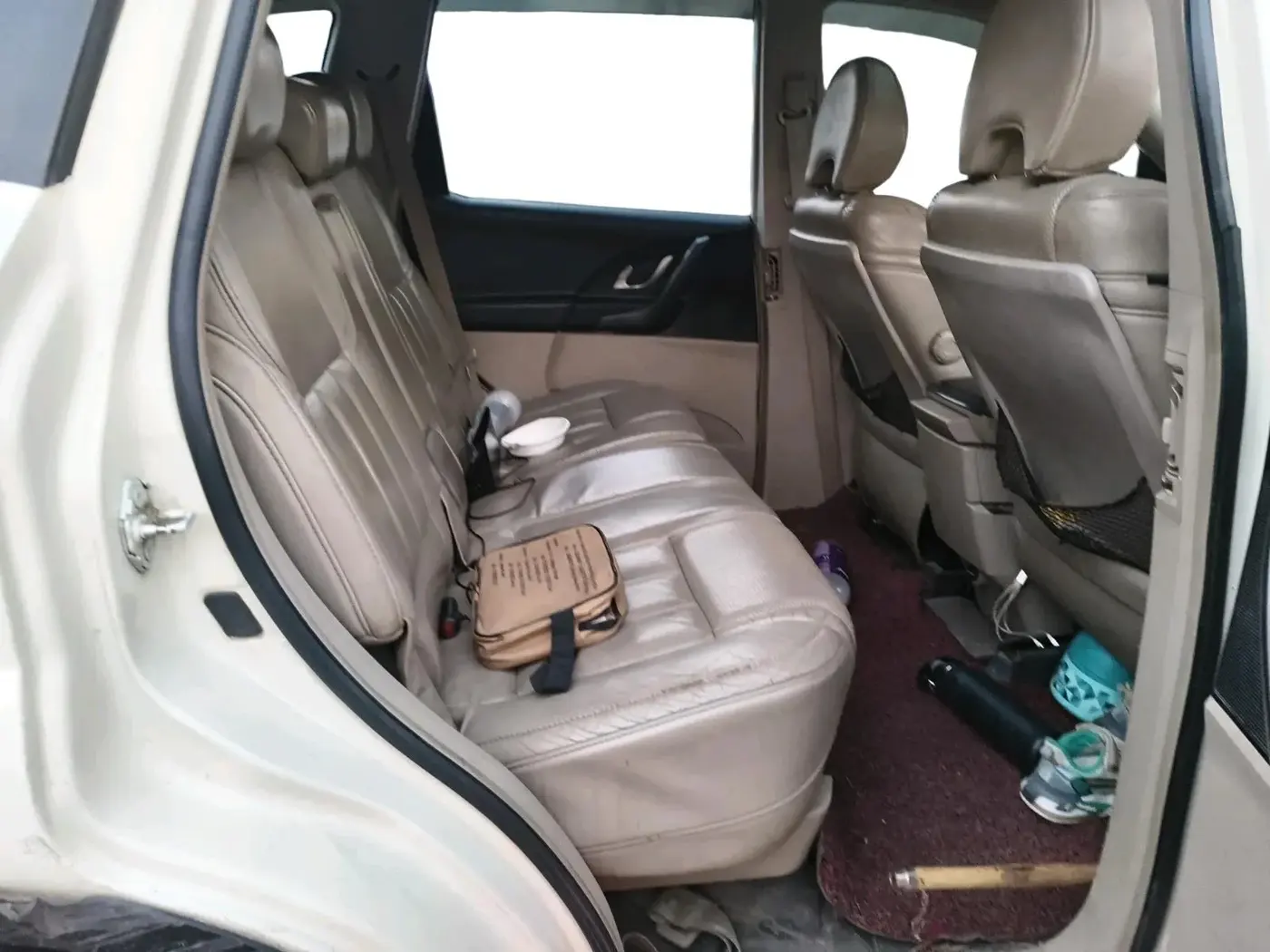 2016 Mahindra XUV500 W10, Diesel, Manual, 89,000 km, interior