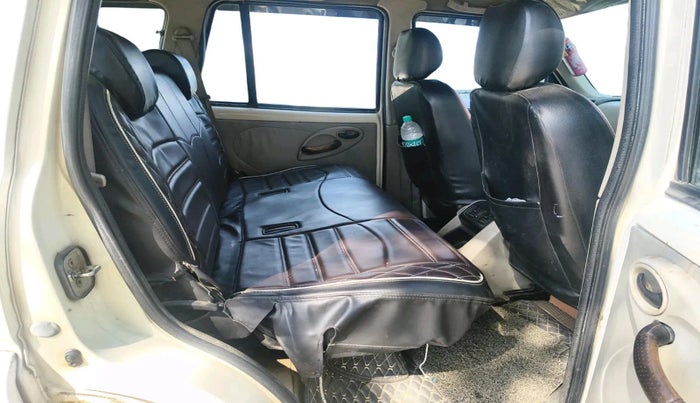 2016 Mahindra Scorpio S2, Diesel, Manual, 1,72,032 km, interior