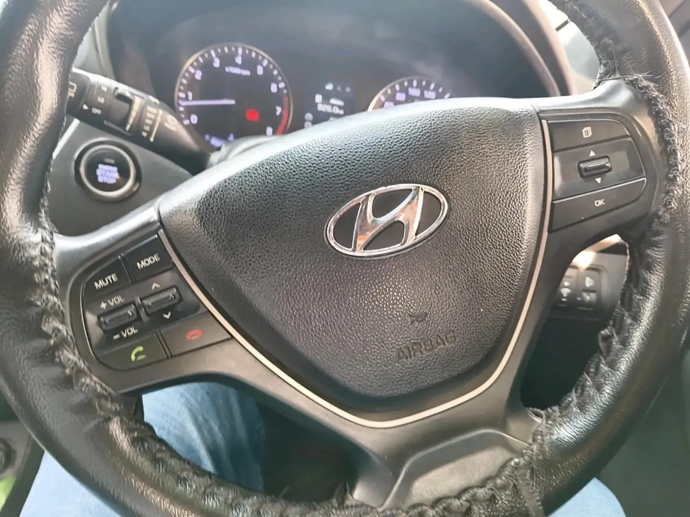 2017 Hyundai i20 Active 1.2 SX, Petrol, Manual, 1,15,735 km, interior