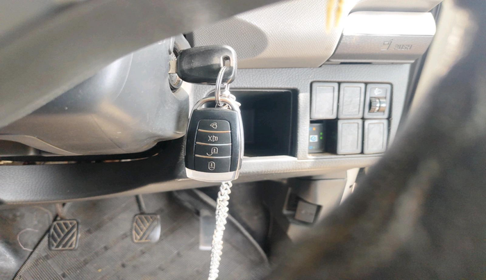 2011 Maruti Wagon R 1.0 LXI, CNG, Manual, 1,03,058 km, interior