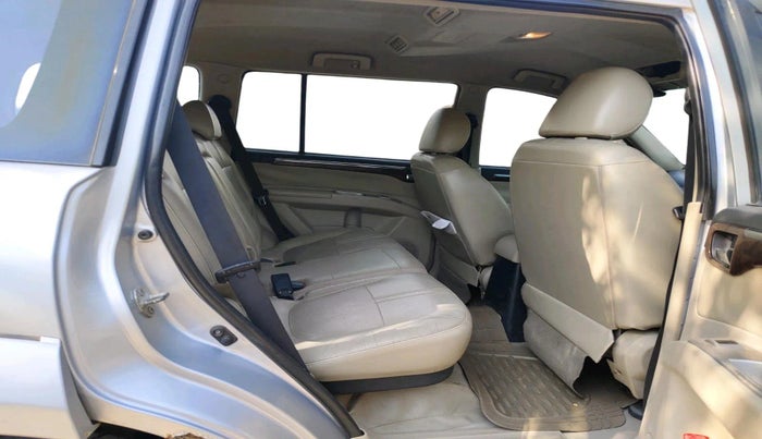 2016 Mitsubishi Pajero Sport 2.5 AT 4X2, Diesel, Automatic, 2,30,236 km, interior