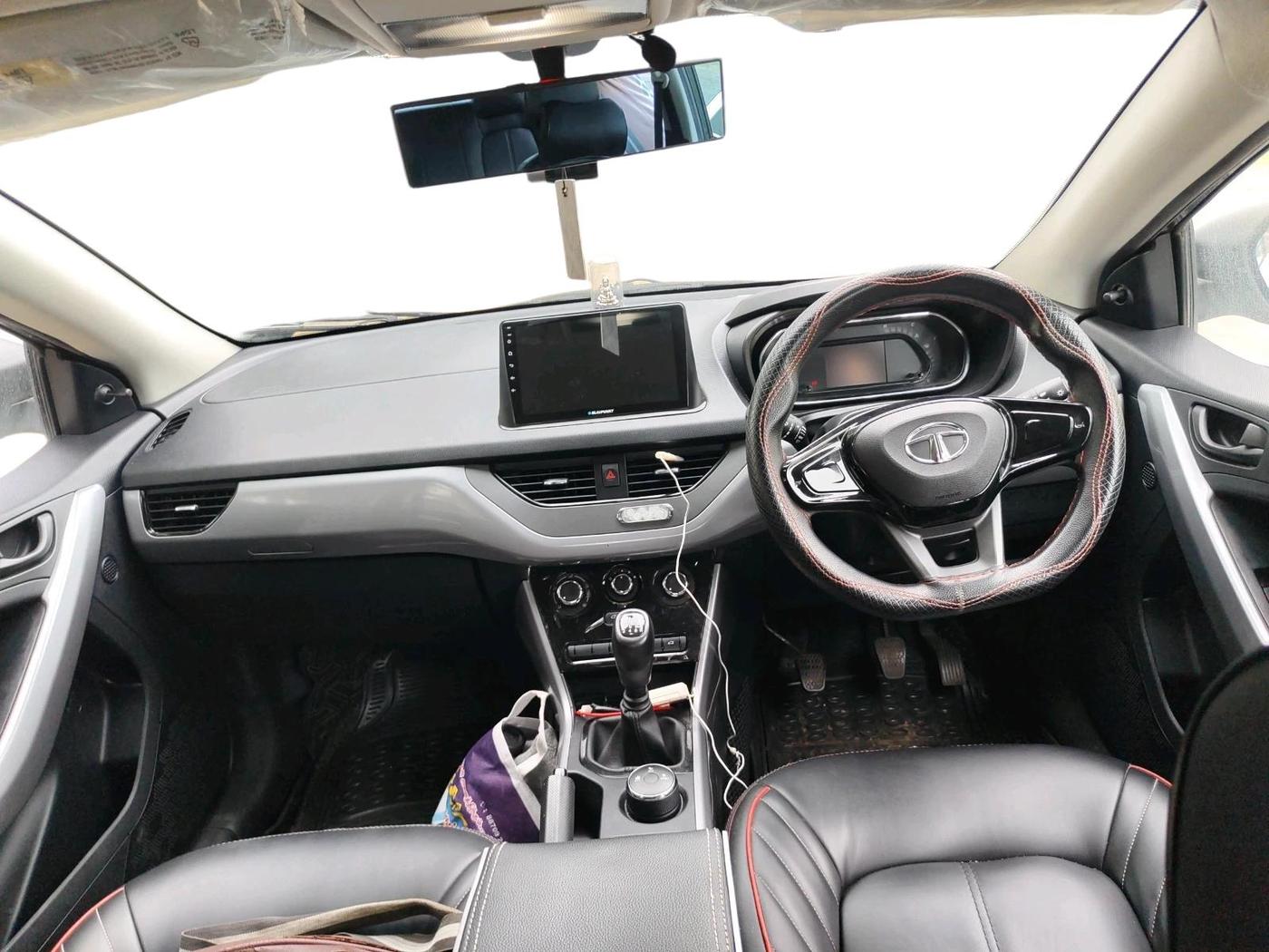 2022 Tata NEXON XE PETROL, Petrol, Manual, 42,933 km, interior