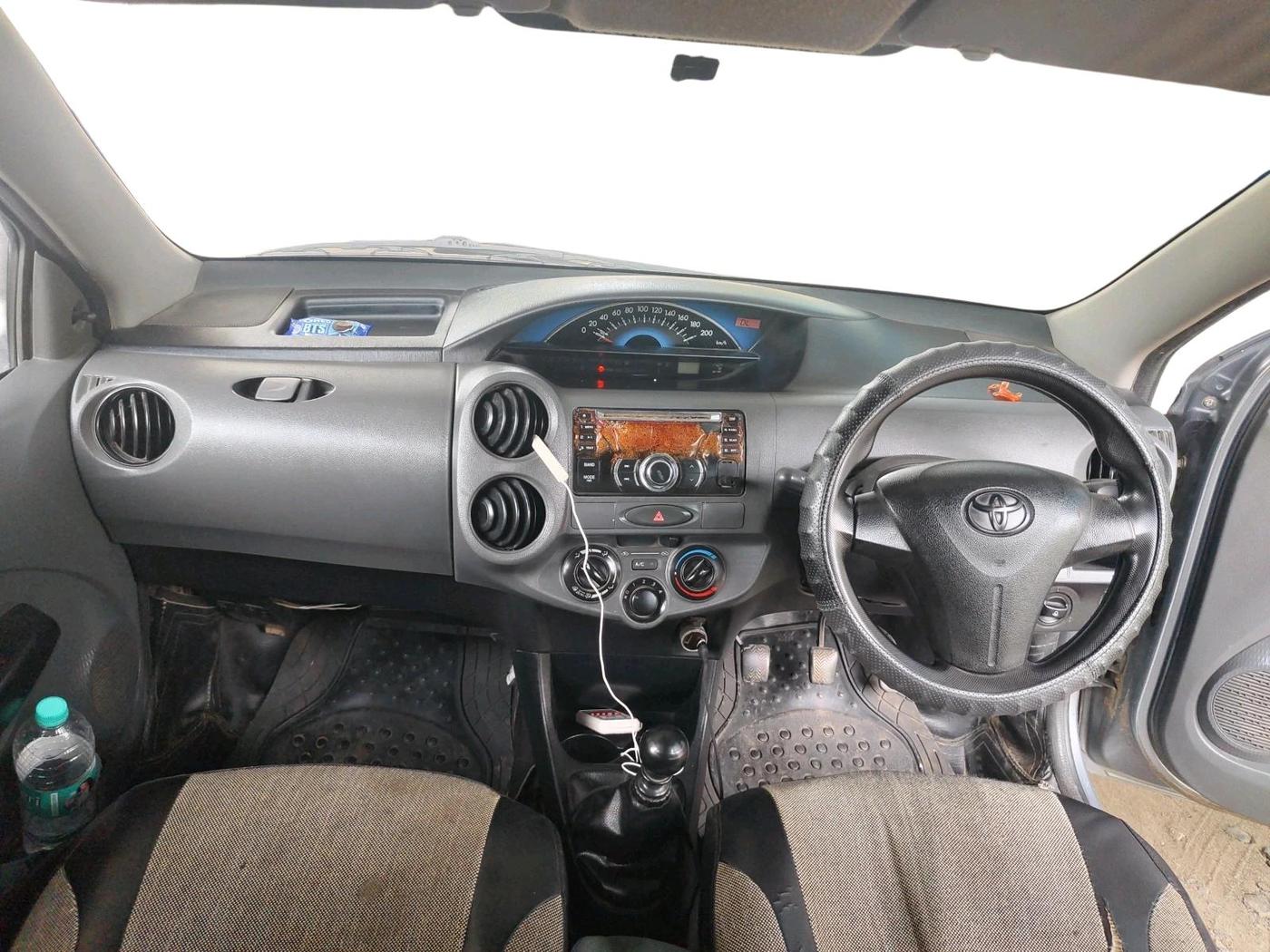 2013 Toyota Etios GD, Diesel, Manual, 1,97,992 km, interior