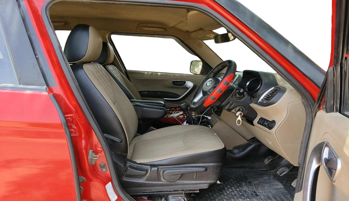 2019 Mahindra TUV300 T10 DUAL TONE, Diesel, Manual, 1,59,356 km, interior