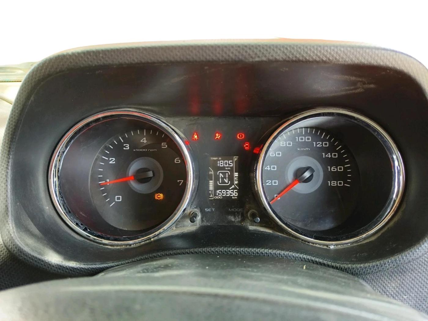 2019 Mahindra TUV300 T10 DUAL TONE, Diesel, Manual, 1,59,356 km, interior