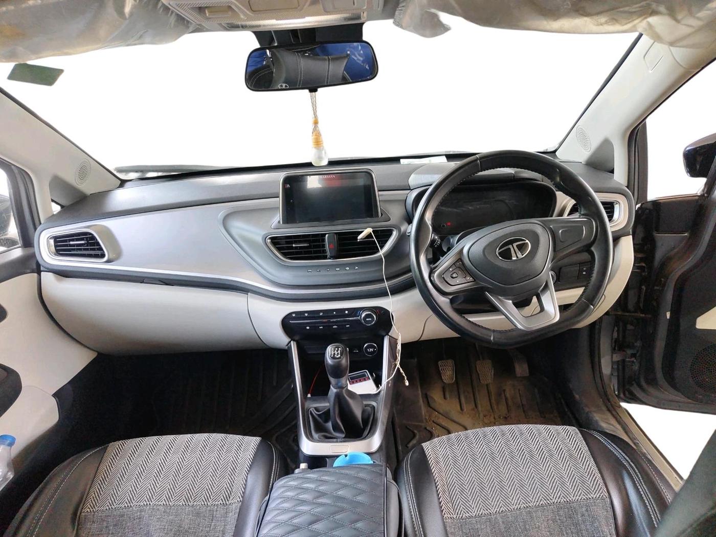 2024 Tata ALTROZ XZ PLUS O SUNROOF CNG, CNG, Manual, 20,594 km, interior