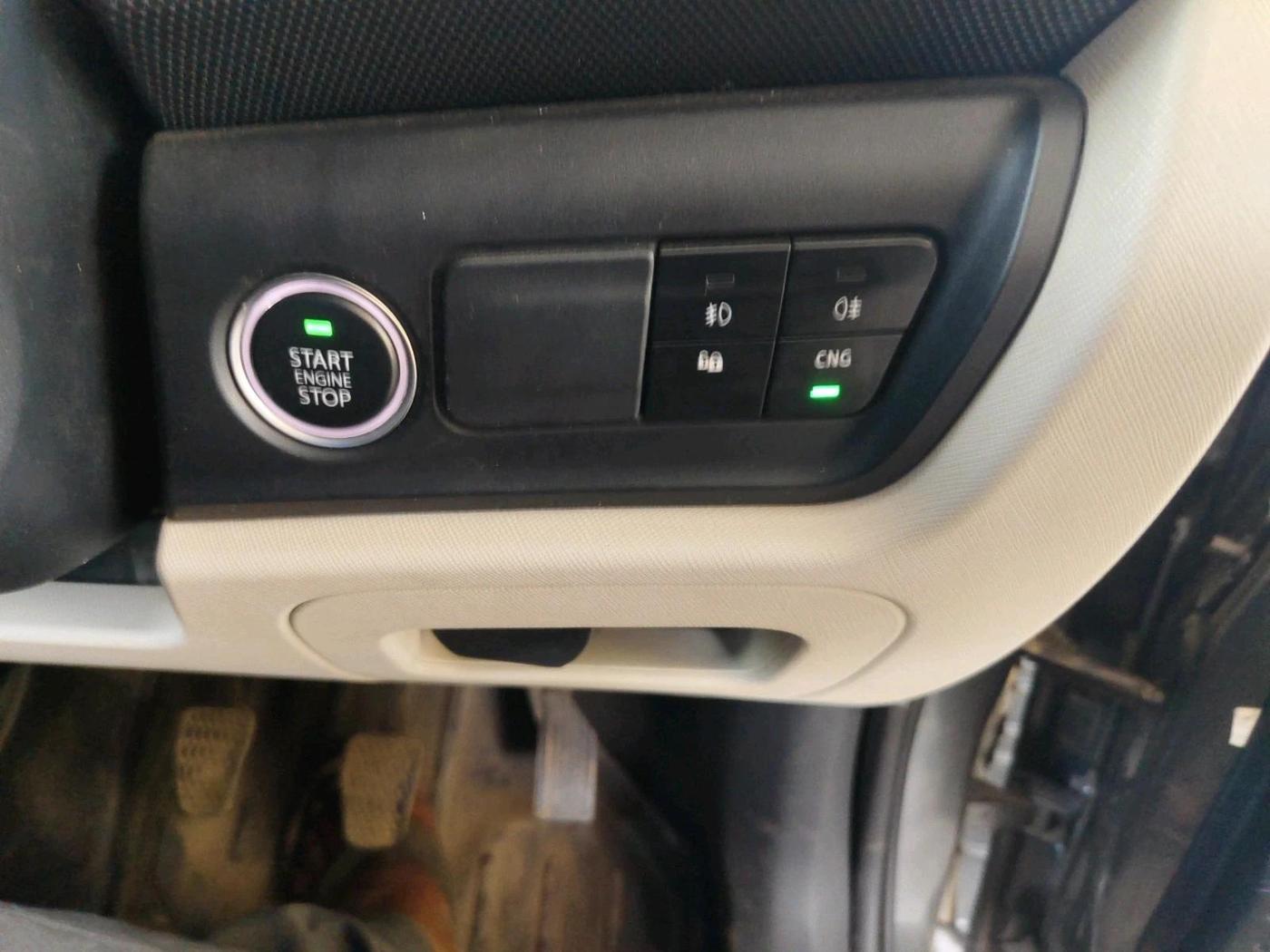 2024 Tata ALTROZ XZ PLUS O SUNROOF CNG, CNG, Manual, 20,594 km, interior