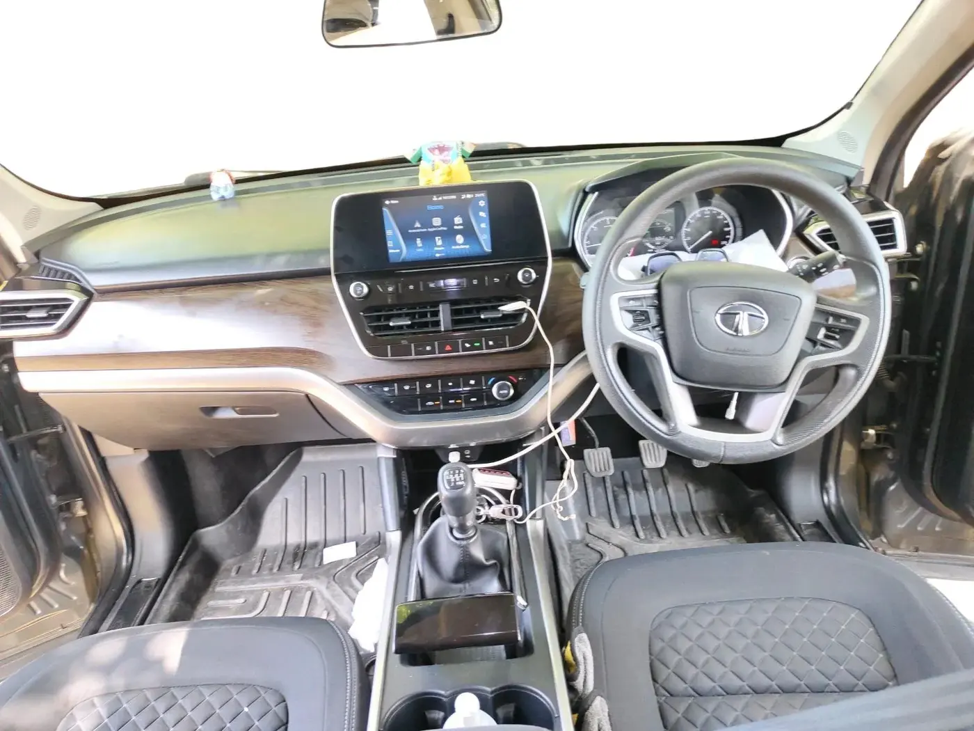 2022 Tata Harrier XT PLUS 2.0L KRYOTEC, Diesel, Manual, 48,396 km, interior