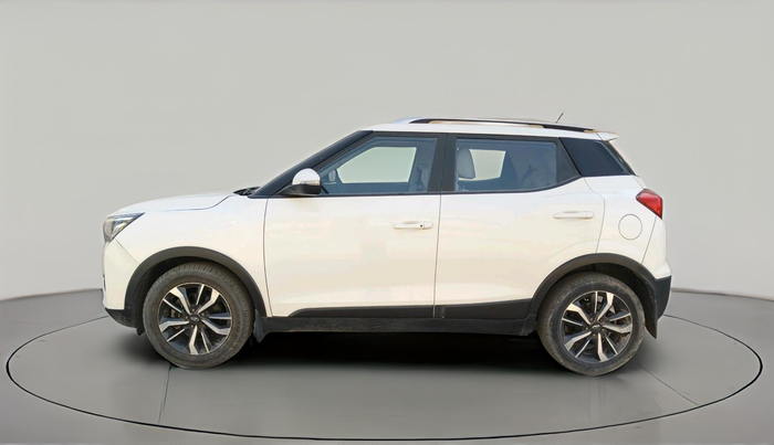 2019 Mahindra XUV300 W8 (O) 1.5 DIESEL, Diesel, Manual, 1,70,902 km, exterior