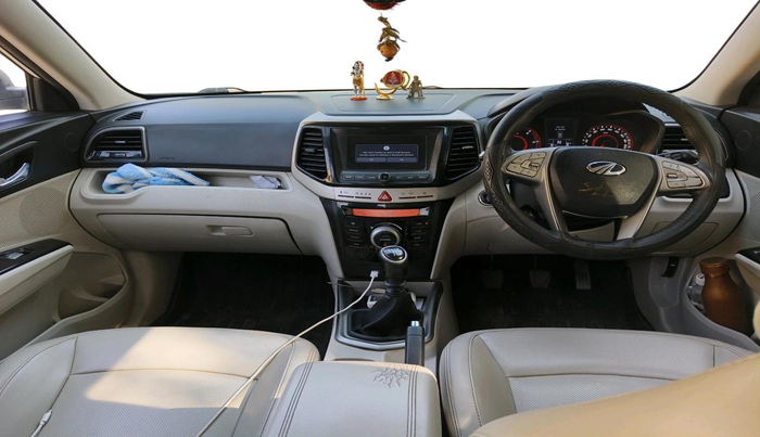 2019 Mahindra XUV300 W8 (O) 1.5 DIESEL, Diesel, Manual, 1,70,902 km, interior