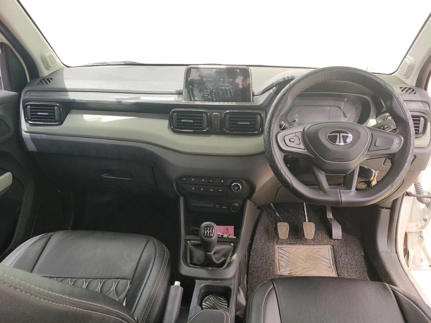 2025 Tata PUNCH Adventure Plus, Petrol, Manual, 4,700 km, interior