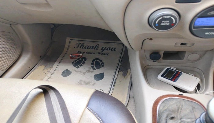 2011 Hyundai Verna FLUIDIC 1.4 CRDI, Diesel, Manual, 1,54,146 km, interior