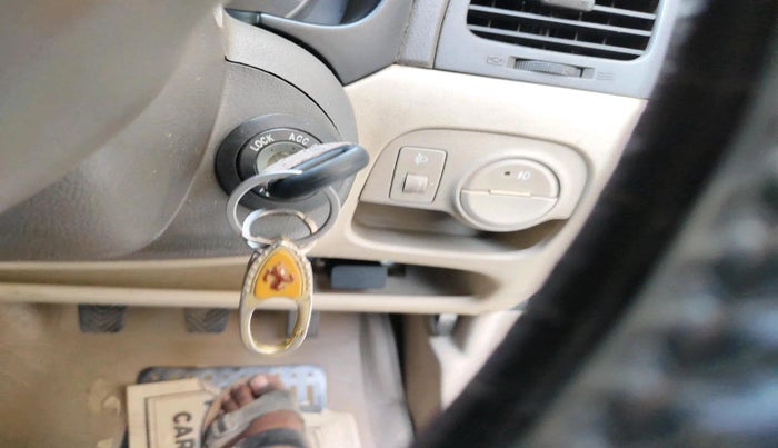 2011 Hyundai Verna FLUIDIC 1.4 CRDI, Diesel, Manual, 1,54,146 km, interior