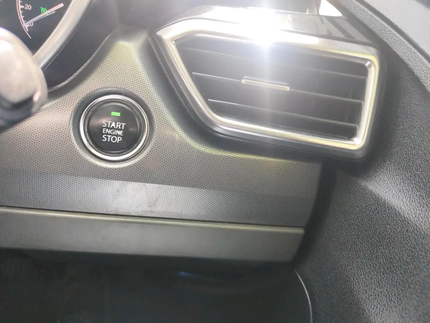 2020 Tata Harrier XT PLUS 2.0L KRYOTEC, Diesel, Manual, 60,212 km, interior