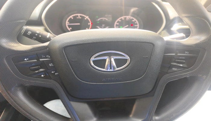 2020 Tata Harrier XT PLUS 2.0L KRYOTEC, Diesel, Manual, 60,212 km, interior