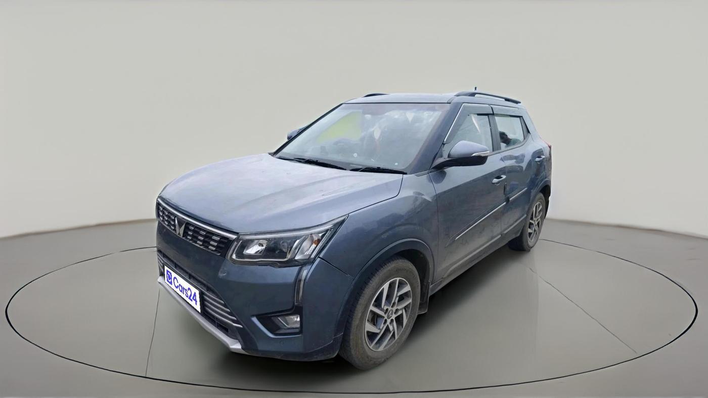 2022 Mahindra XUV300 W8 (O) 1.2 PETROL, Petrol, Manual, 21,319 km, exterior