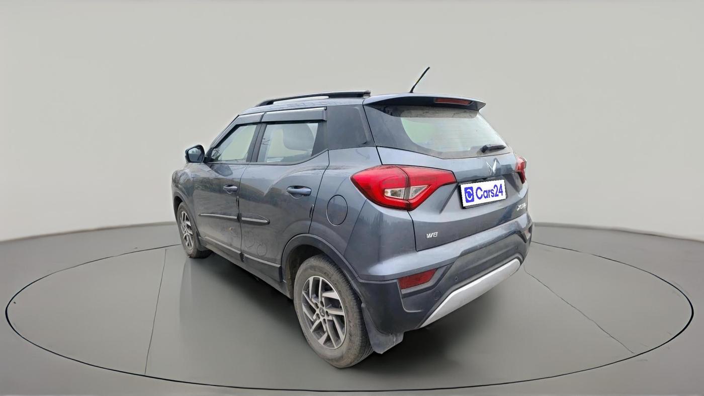 2022 Mahindra XUV300 W8 (O) 1.2 PETROL, Petrol, Manual, 21,319 km, exterior