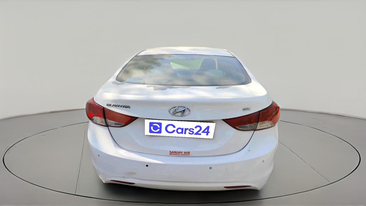 2014 Hyundai New Elantra 1.6 SX MT DIESEL, Diesel, Manual, 3,70,796 km, exterior