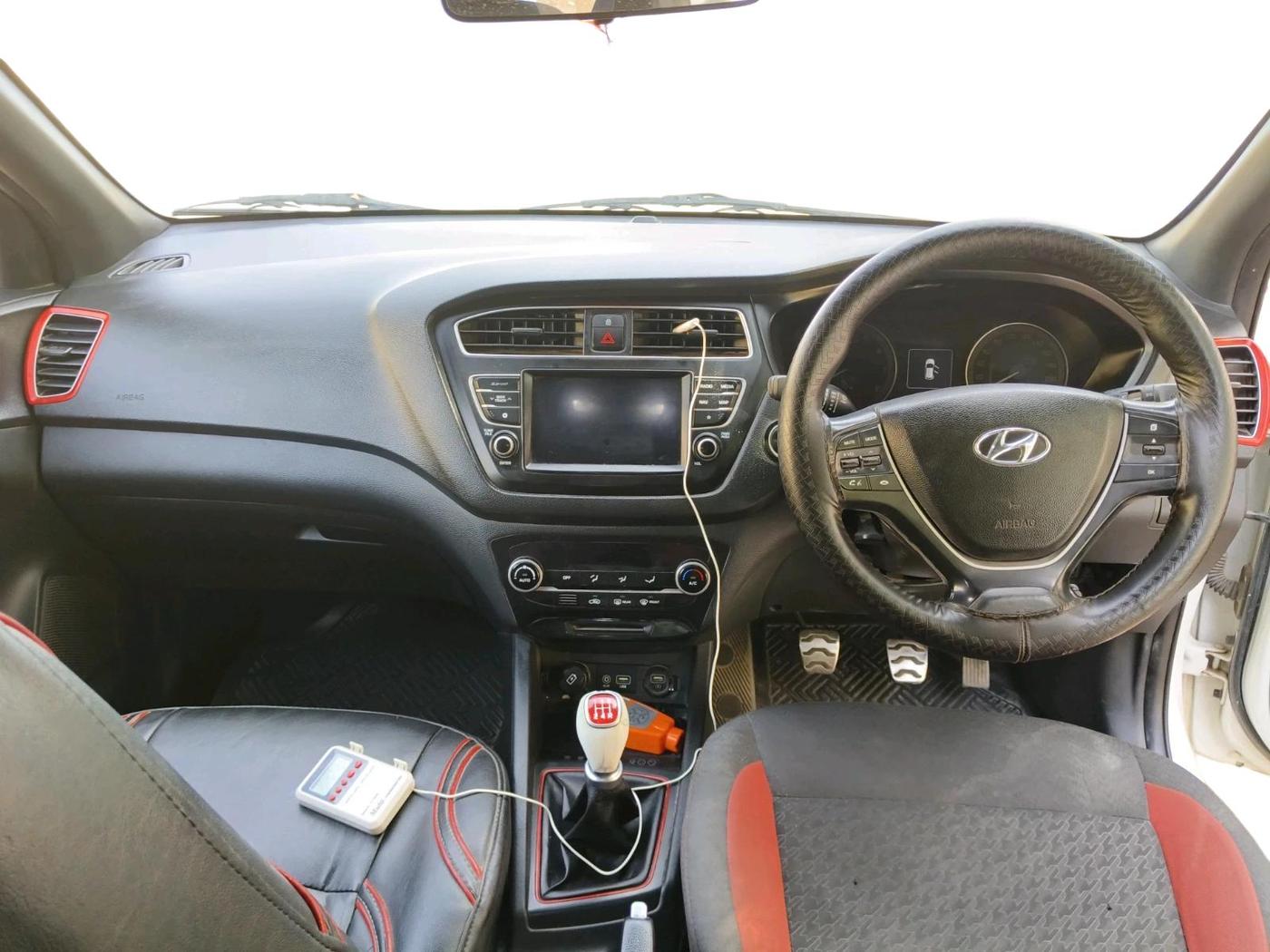 2019 Hyundai i20 Active 1.2 SX, Petrol, Manual, 1,23,300 km, interior
