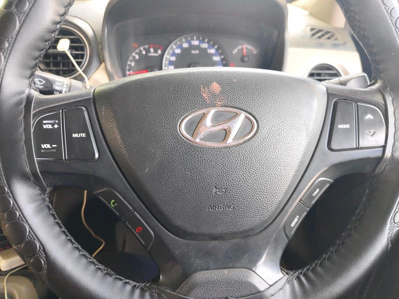 2015 Hyundai Xcent SX 1.1 CRDI, Diesel, Manual, 1,10,286 km, interior