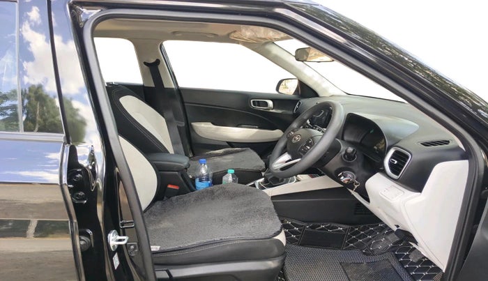 2025 Hyundai VENUE S Plus 1.2 Petrol MT, Petrol, Manual, 9,499 km, interior