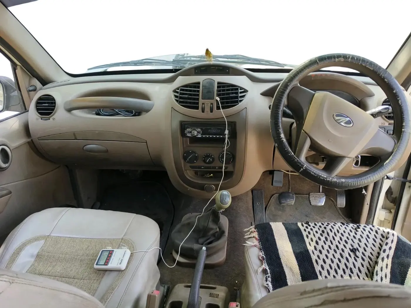 2012 Mahindra Xylo E4, Diesel, Manual, 1,48,733 km, interior
