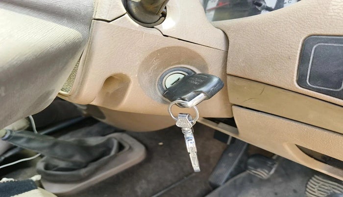 2012 Mahindra Xylo E4, Diesel, Manual, 1,48,733 km, interior