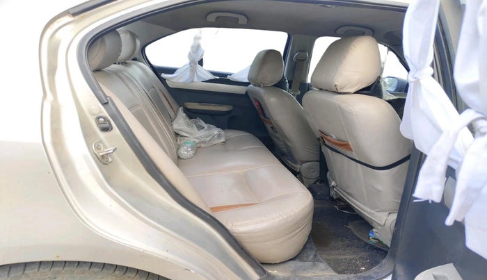 2010 Maruti Swift ZXI, CNG, Manual, 1,04,382 km, interior