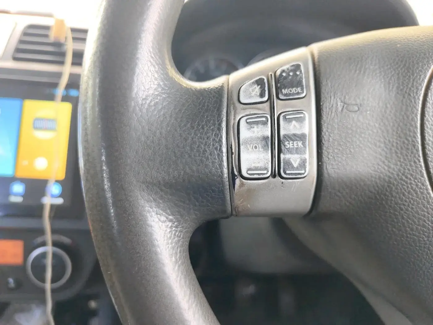 2010 Maruti Swift ZXI, CNG, Manual, 1,04,382 km, interior