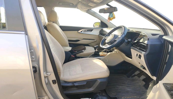 2022 KIA CARENS LUXURY 1.5 DIESEL 7 STR, Diesel, Manual, 53,234 km, interior